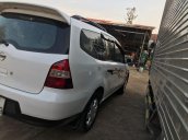 Cần bán Nissan Livina năm 2011, màu trắng, nhập khẩu xe gia đình 