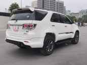 Xe Toyota Fortuner Sportivo năm 2016, màu trắng còn mới 