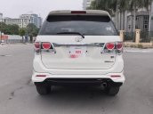 Xe Toyota Fortuner Sportivo năm 2016, màu trắng còn mới 