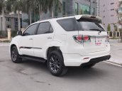 Xe Toyota Fortuner Sportivo năm 2016, màu trắng còn mới 