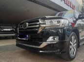 Cần bán lại xe Toyota Land Cruiser sản xuất 2019