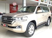 Cần bán Toyota Land Cruiser năm sản xuất 2015, nhập khẩu nguyên chiếc còn mới