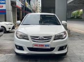 Cần bán lại xe Hyundai Avante năm sản xuất 2013, màu trắng