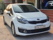 Cần bán Kia Rio sản xuất 2016, màu trắng xe còn mới nguyên bản, máy móc ổn định