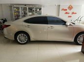 Cần bán xe Lexus ES đời 2016, màu vàng, nhập khẩu 