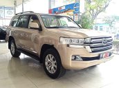 Cần bán Toyota Land Cruiser năm sản xuất 2015, nhập khẩu nguyên chiếc còn mới