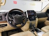 Toyota Land Cruiser VX model 2017 cực mới