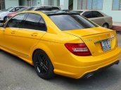 Bán Mercedes C300 AMG  2012, màu vàng