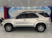 Cần bán Toyota Fortuner V sản xuất năm 2012 giá rẻ