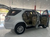 Cần bán Toyota Fortuner V sản xuất năm 2012 giá rẻ