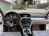 Cần bán xe Mercedes C class 200 sản xuất 2012, màu trắng, 495 triệu, máy móc chạy ổn