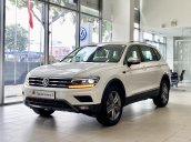 Tiguan Luxury S 2021 màu trắng - nội thất trắng xám, 1 xe giao ngay