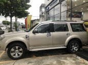 Cần bán xe Ford Everest 2.5L đời 2011, màu bạc còn mới, giá tốt