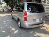 Cần bán Hyundai Starex đời 2016, màu xám số sàn