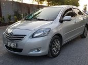 Cần bán xe Toyota Vios đời 2013, màu bạc, số sàn