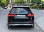 Cần bán gấp Mercedes GLC 250 đời 2019, màu đen, xe nhập