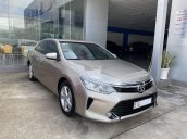 Cần bán Toyota Camry 2.5Q sản xuất 2016, màu nâu vàng