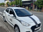 Cần bán gấp Hyundai Grand i10, năm sản xuất 2018 màu trắng sơn zin