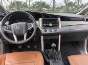 Bán xe Toyota Innova sản xuất năm 2017, giá tốt, xe đẹp như mới, nguyên bản