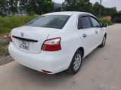 Cần bán xe Toyota Vios sản xuất 2010, màu trắng số sàn, giá chỉ 245 triệu