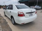 Cần bán xe Toyota Vios sản xuất 2010, màu trắng số sàn, giá chỉ 245 triệu