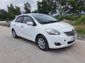 Cần bán xe Toyota Vios sản xuất 2010, màu trắng số sàn, giá chỉ 245 triệu