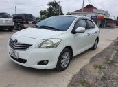 Cần bán xe Toyota Vios sản xuất 2010, màu trắng số sàn, giá chỉ 245 triệu