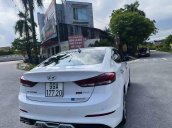 Bán Hyundai Elantra 2.0 AT sản xuất năm 2017, màu trắng xe gia đình