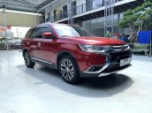 Bán xe Mitsubishi Outlander năm sản xuất 2019, màu đỏ, đi 35.000km, xe có trả góp