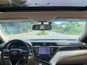 Siêu phẩm Toyota Camry sx 2019, mỗi năm đi chưa đến 10000km, cực giữ gìn