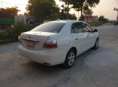 Cần bán Toyota Vios 2011, màu trắng số sàn