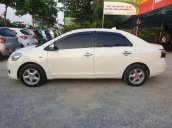 Cần bán Toyota Vios 2011, màu trắng số sàn