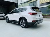 Bán xe Hyundai Santa Fe năm sản xuất 2019, xe màu trắng, cực đẹp, KM chuẩn, có trả góp