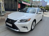 Lexus ES 250 2016, xe còn rất mới, giá rẻ