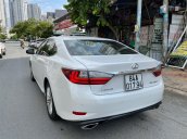 Lexus ES 250 2016, xe còn rất mới, giá rẻ