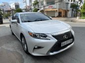 Lexus ES 250 2016, xe còn rất mới, giá rẻ