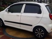 Bán xe Chevrolet Spark sản xuất năm 2010, màu trắng còn mới