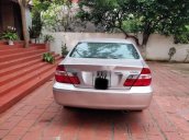 Xe Toyota Camry sản xuất 2004, màu bạc chính chủ, giá tốt