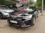 Bán Toyota Camry 2.0E năm 2016, màu đen, giá chỉ 759 triệu