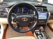 Bán Toyota Camry 2.0E năm 2016, màu đen, giá chỉ 759 triệu