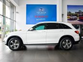 Cần bán Mercedes GLC 250 năm 2016, màu trắng, nhập khẩu