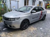 Cần bán xe Kia Forte năm 2011, màu bạc còn mới