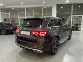 Mercedes Benz GLC300 AMG, full tiền nhanh - Giao xe liền tay