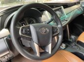 Bán xe Toyota Innova 2016, màu bạc số tự động