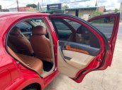 Cần bán xe Chevrolet Aveo năm 2013, màu đỏ xe gia đình