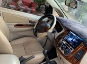 Xe Toyota Innova đời 2014, màu bạc, nhập khẩu chính chủ