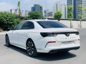 Cần bán xe VinFast LUX A2.0 Premium 2019, màu trắng