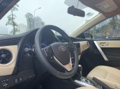 Cần bán lại xe Toyota Corolla Altis năm 2019, màu đen, giá tốt