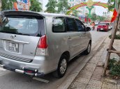 Cần bán gấp Toyota Innova V sản xuất 2009, màu bạc số tự động, giá chỉ 295 triệu