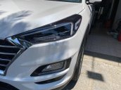 Bán xe Hyundai Tucson 2019, màu trắng, 820tr